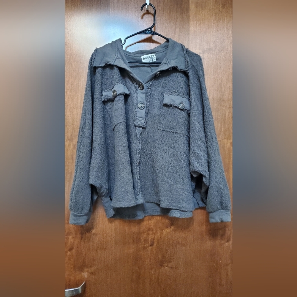 Medium Bucketlist pullover